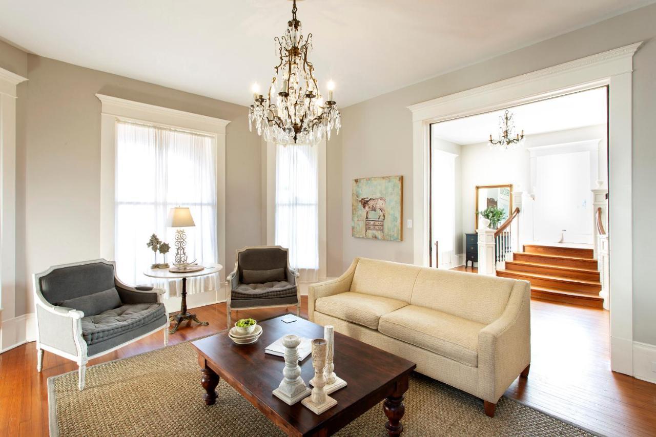 Katy House Bed And Breakfast Smithville エクステリア 写真