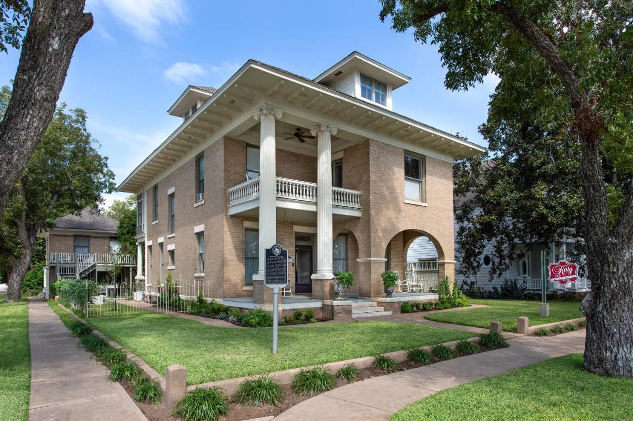 Katy House Bed And Breakfast Smithville エクステリア 写真