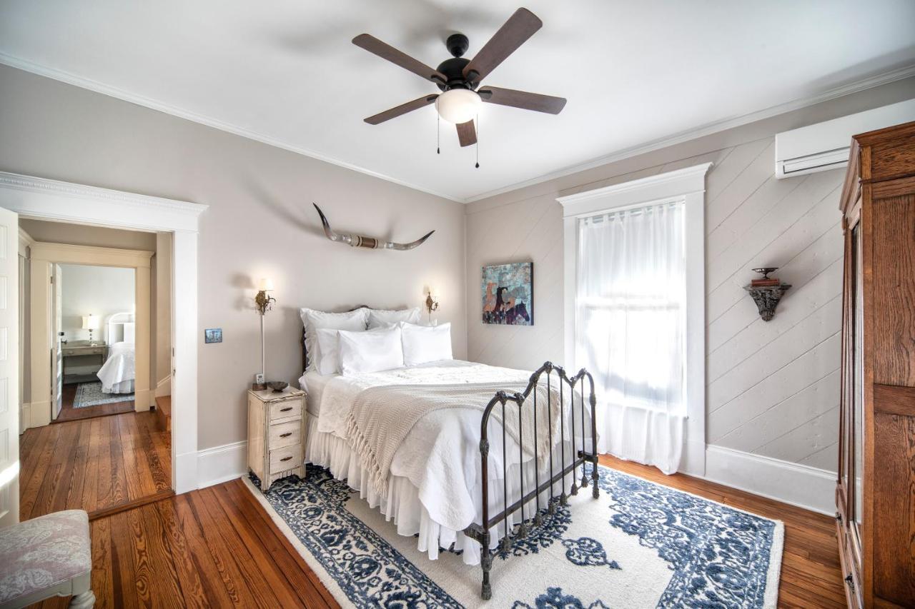 Katy House Bed And Breakfast Smithville エクステリア 写真