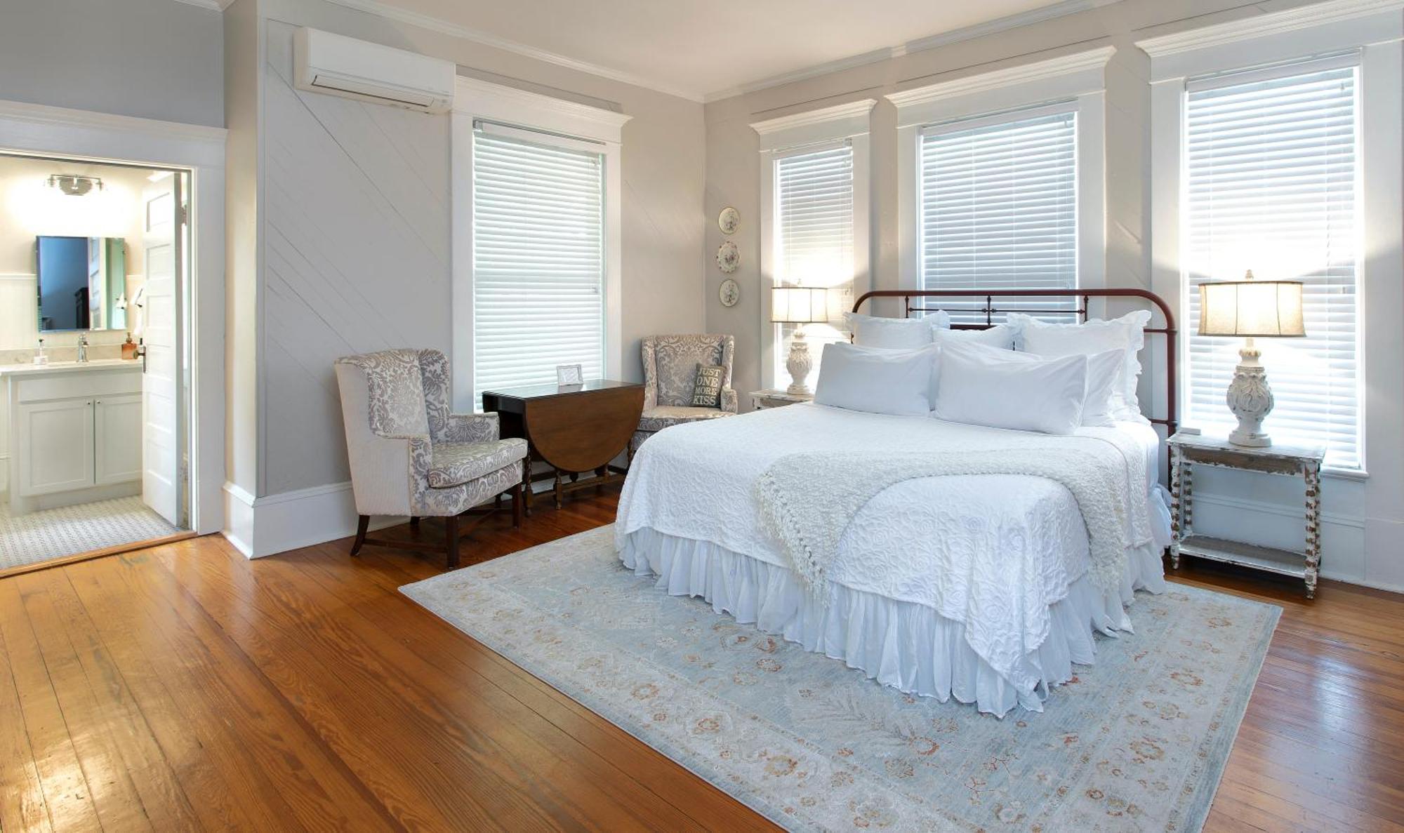 Katy House Bed And Breakfast Smithville エクステリア 写真